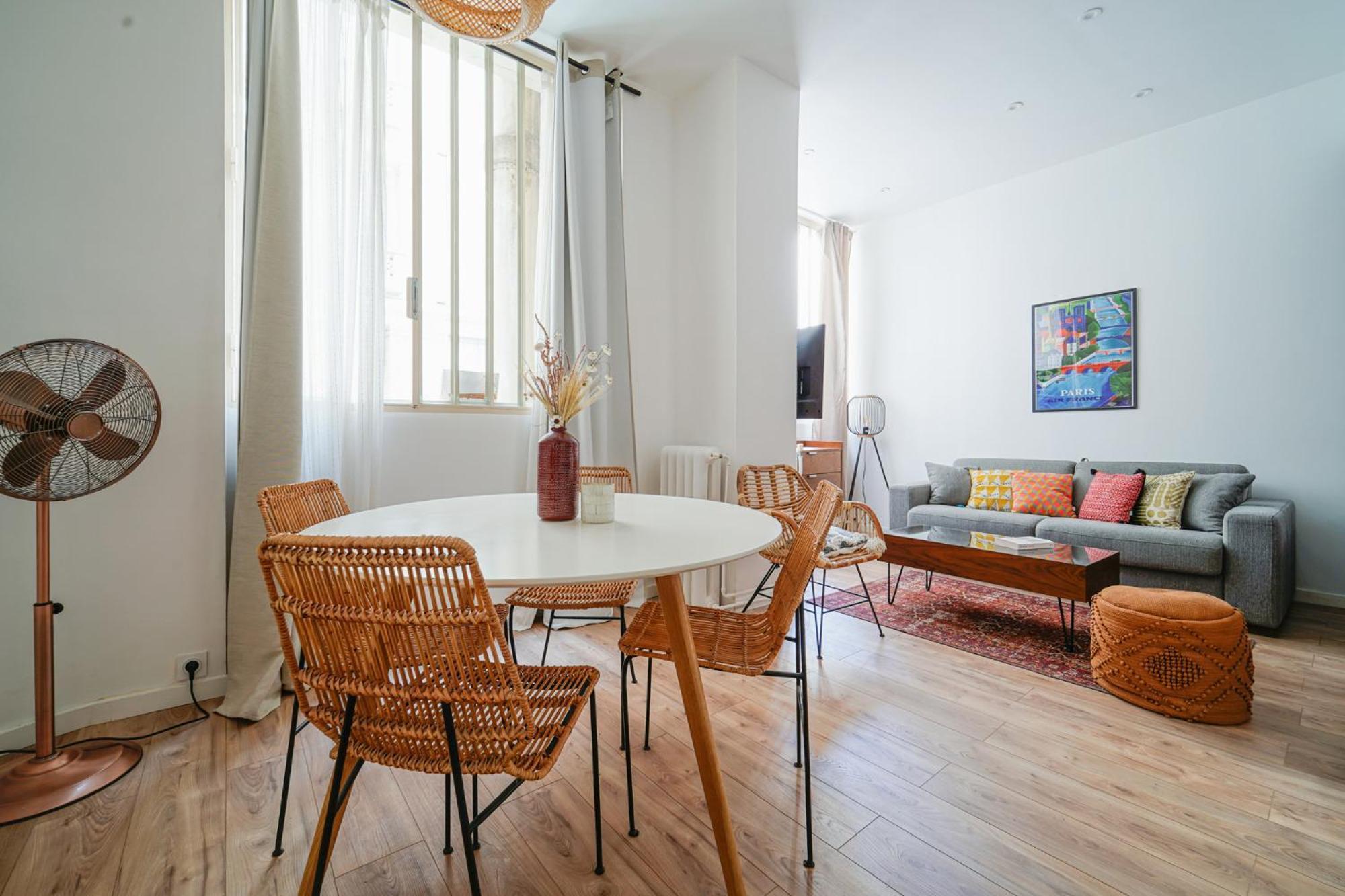Appartement Parisuites Canal Saint Martin Design & Luxe & Cosy Parijs